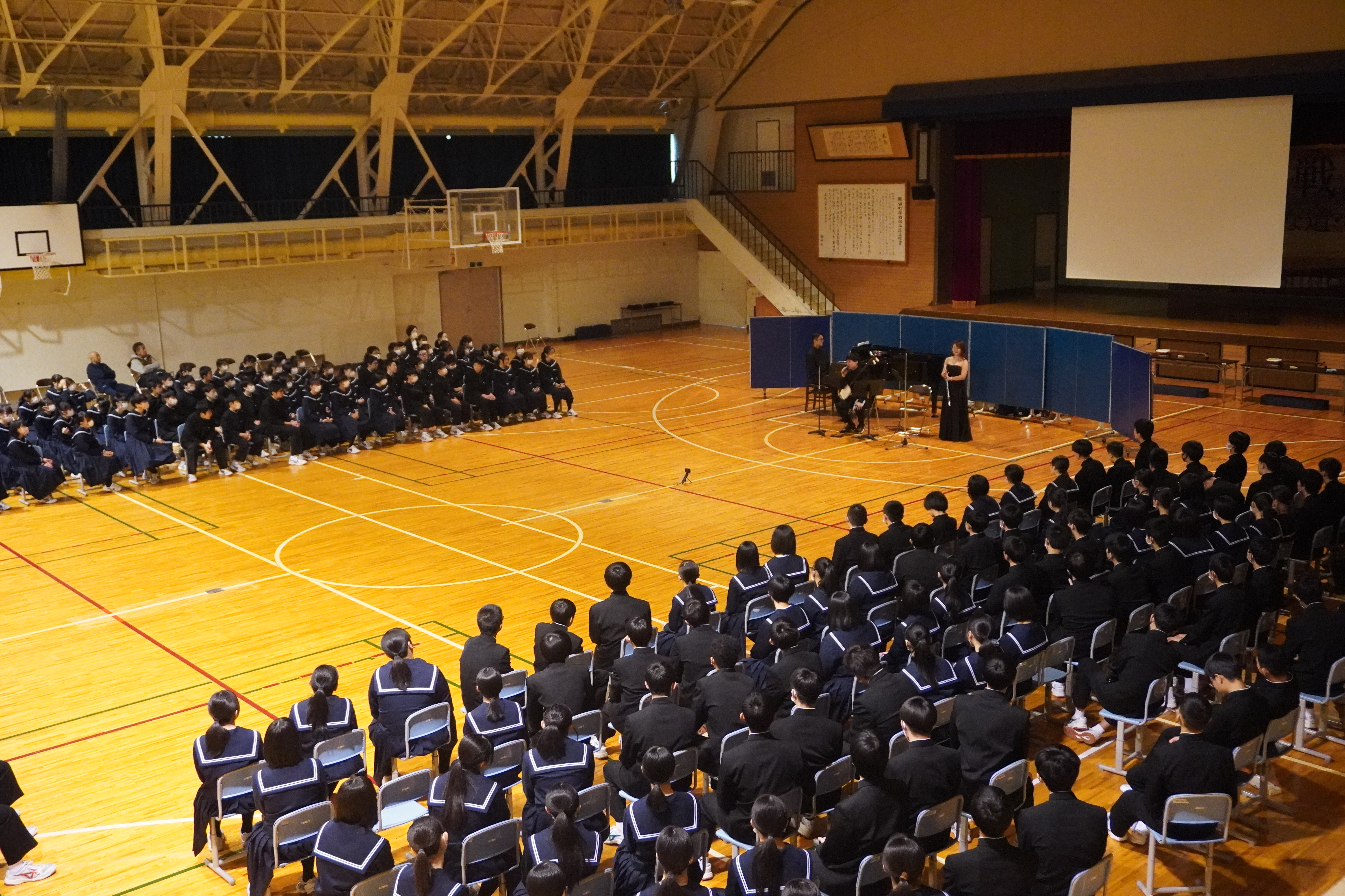 SHINCALON 学校公演出演 Content