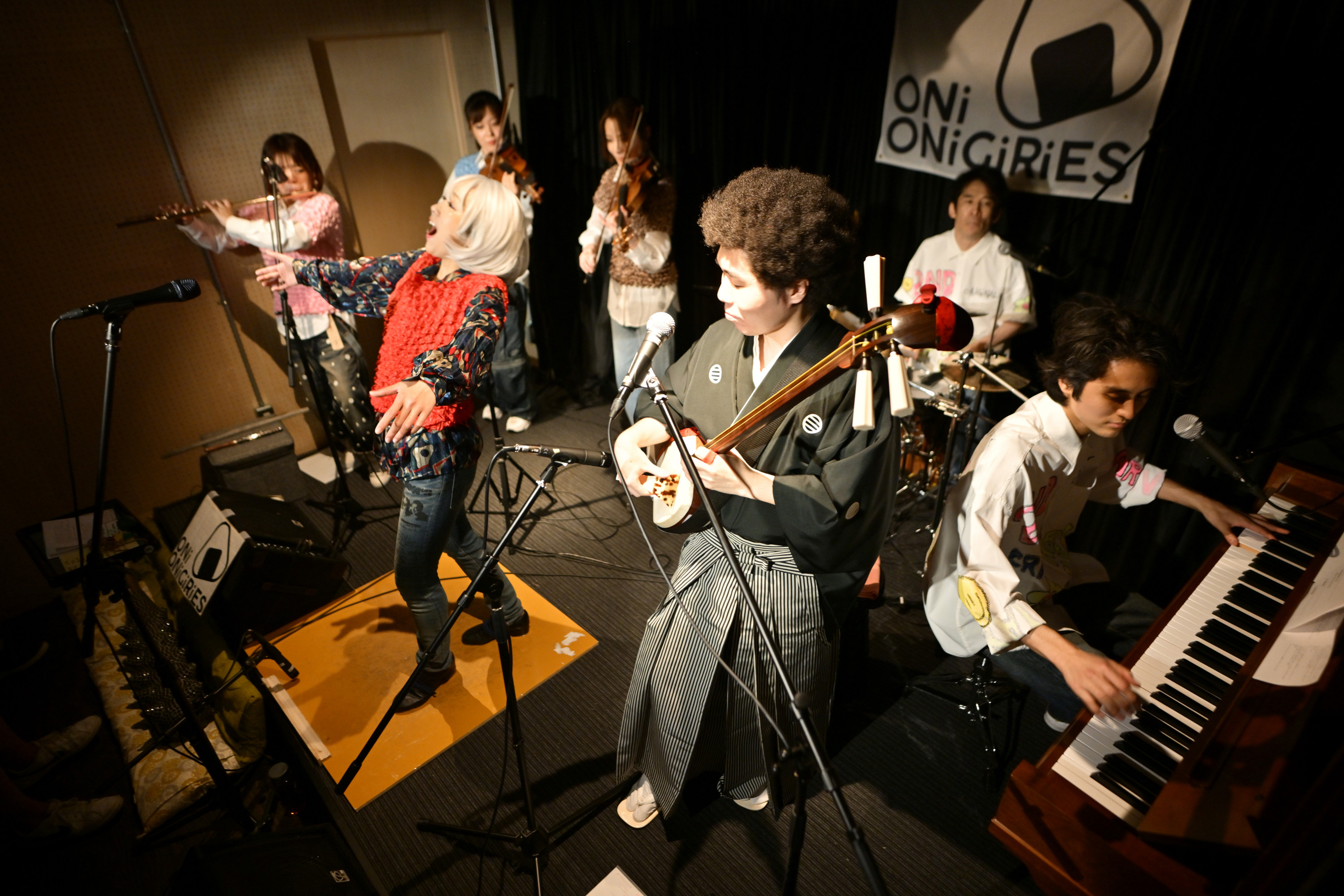 ONiONiGiRiES 1stワンマンライブ出演 Content